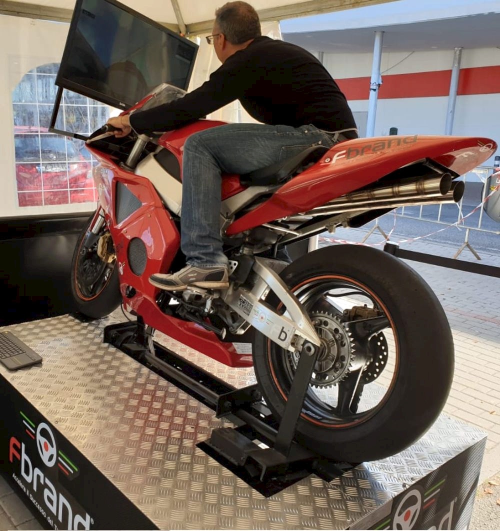 MOTORSİKLET SİMÜLATÖR