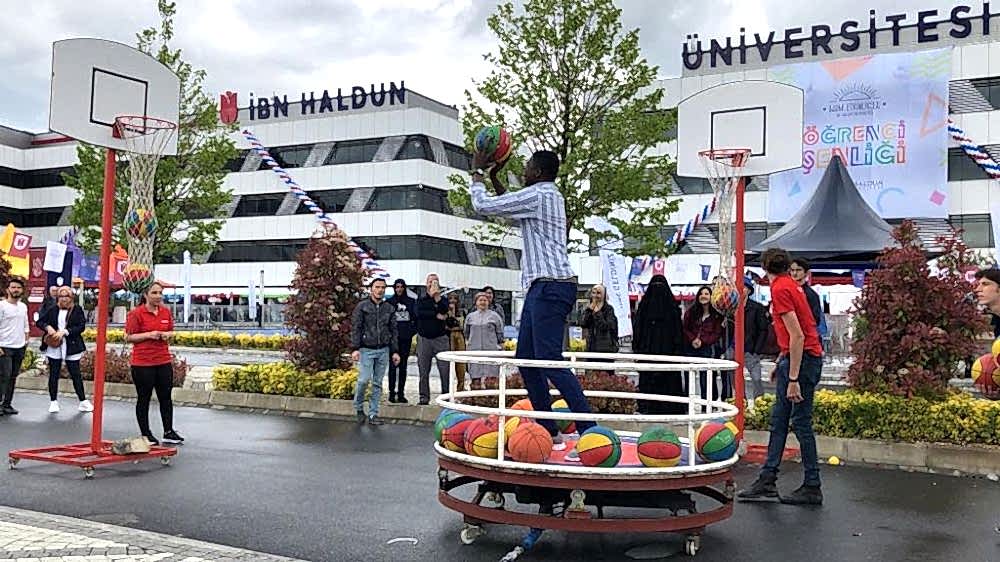 DÖNE DÖNE BASKET